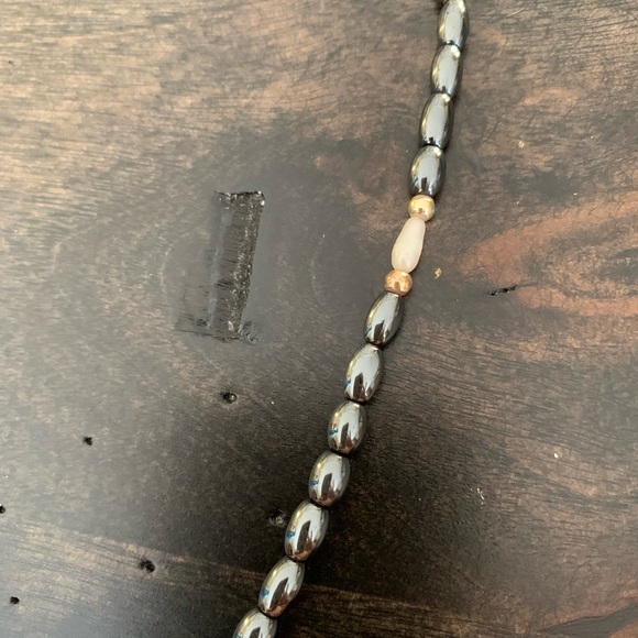 Hanging earrings and necklace. - Picture 5 of 5